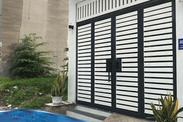 mẫu cổng sắt nan ngang