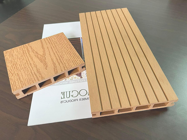so sánh sàn gỗ nhựa 1 lớp và 2 lớp